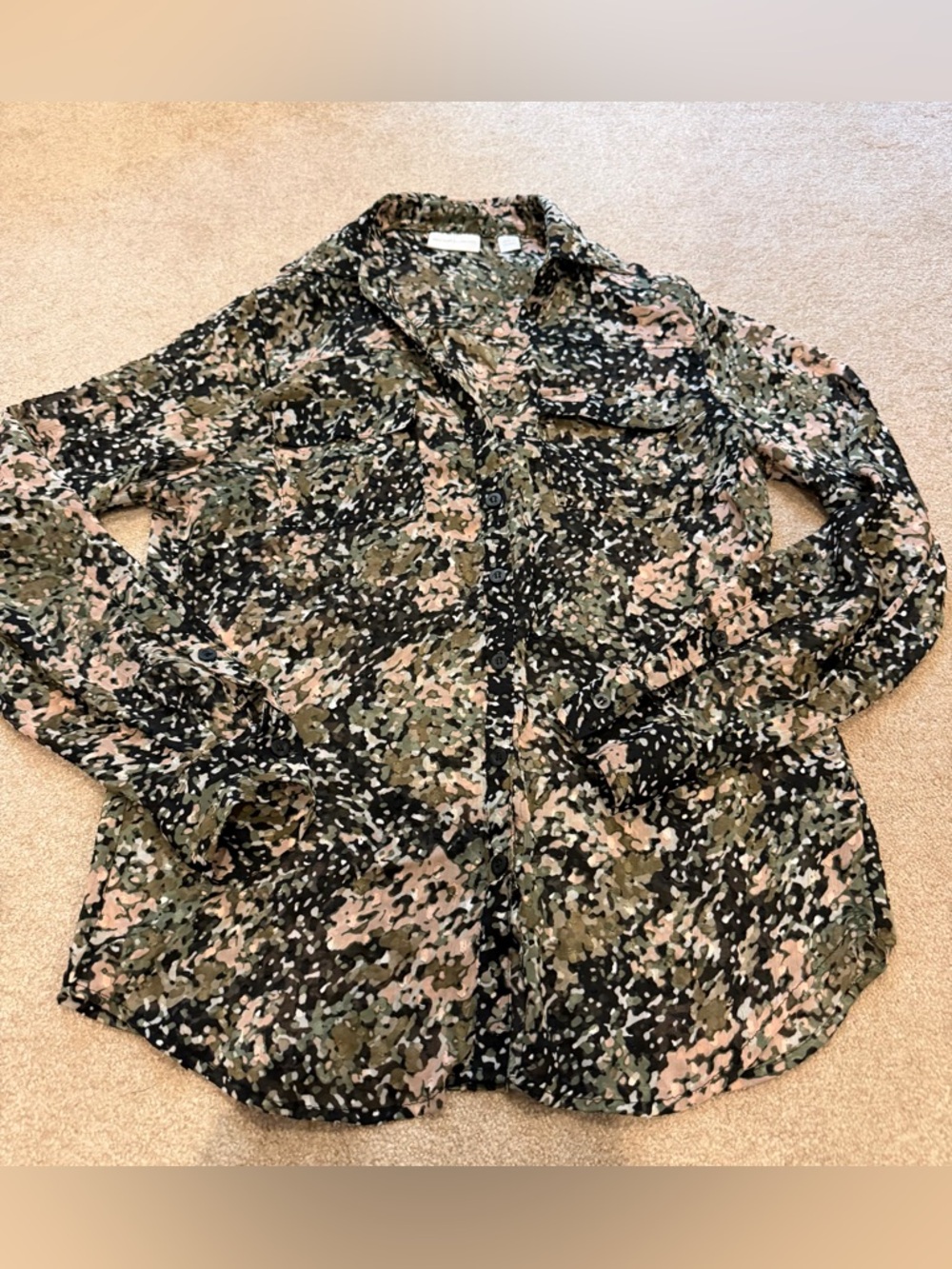 NY & Co Shirt S Patterned Button-Up Shirt in Olive, Black & Blush
